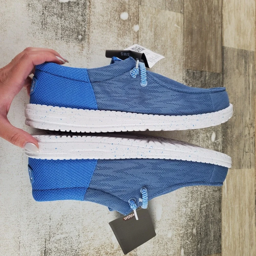 Hey Dude Wally Funk Zig Zag Mesh Mens Shoes Sz 9 Faded Denim Marina Blue Slip On
